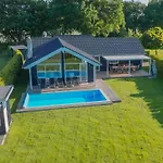 Mit Pool Und Sauna Am