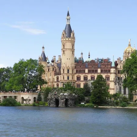 Mit Pool Und Sauna Am *