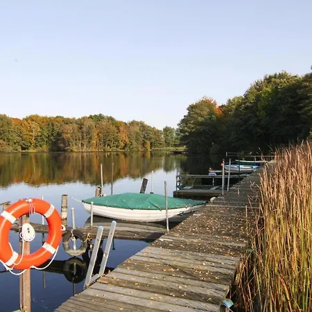 Vakantiehuis Mit Pool Und Sauna Am Dummer