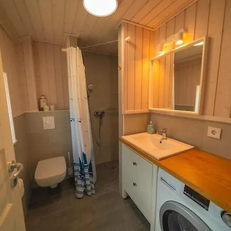 Mit Pool Und Sauna Am *