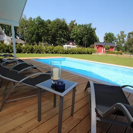 Mit Pool Und Sauna Am Dummer