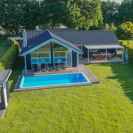 Mit Pool Und Sauna Am