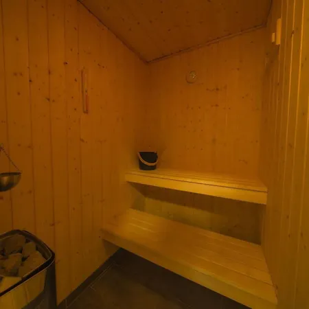 Mit Pool Und Sauna Am Feriehus *